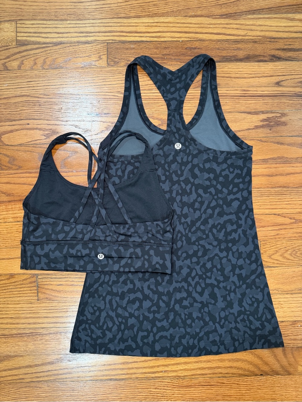 Lululemon matching activewear set